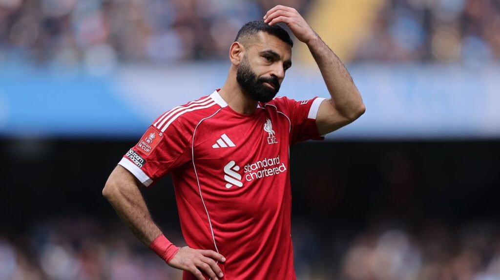 Liverpool transfer news as Mohamed Salah 'swap' targeted amid Yan Diomande blow