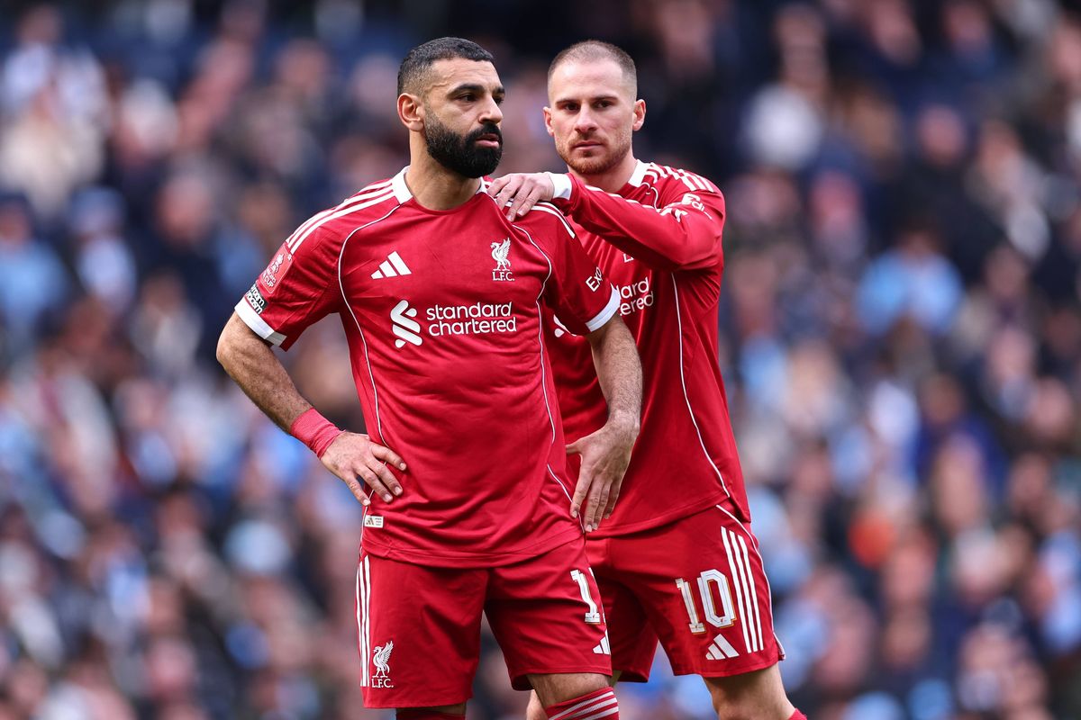 MANCHESTER, ENGLAND - APRIL 4: A dejected Mohamed Salah of Liverpool during the Emirates FA Cup Quarter Final match between Manchester City and Liverpool on April 4, 2026 in Manchester, England. (Photo by Robbie Jay Barratt - AMA/Getty Images)