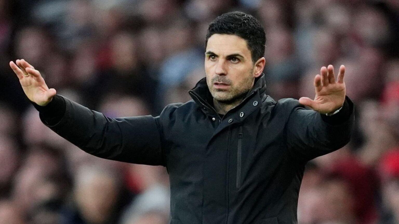 Arsenal told to sign Liverpool target as replacement for two stars as Dowman warning revealed