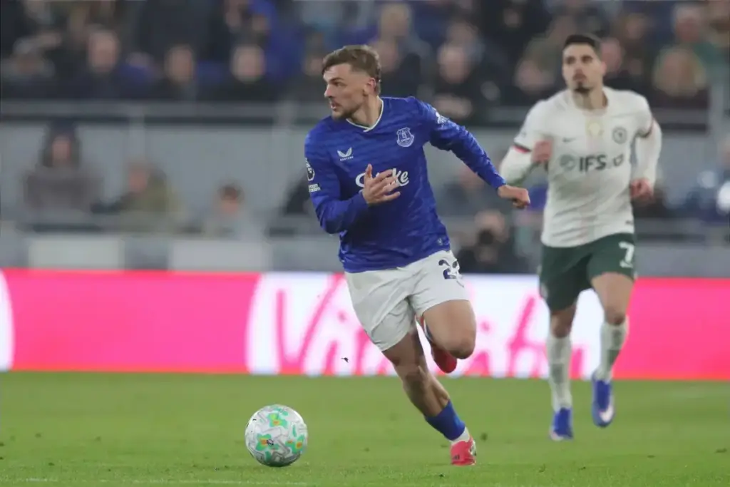 How does Everton's run-in compare to their Premier League rivals