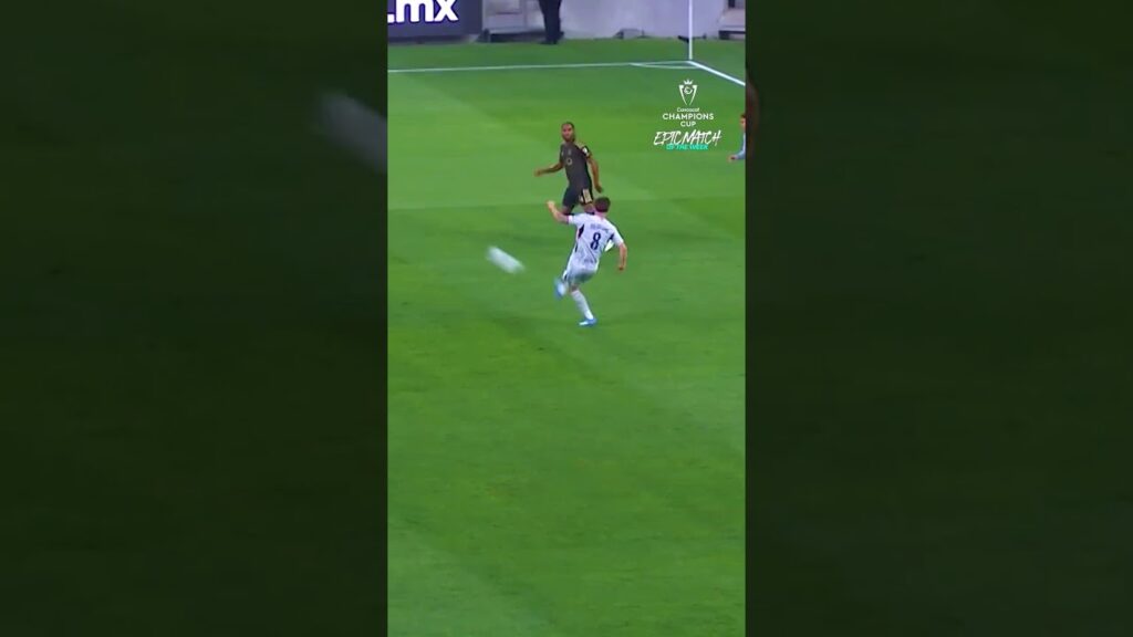 Hugo Lloris comes up big to deny Toro Fernández 🧤