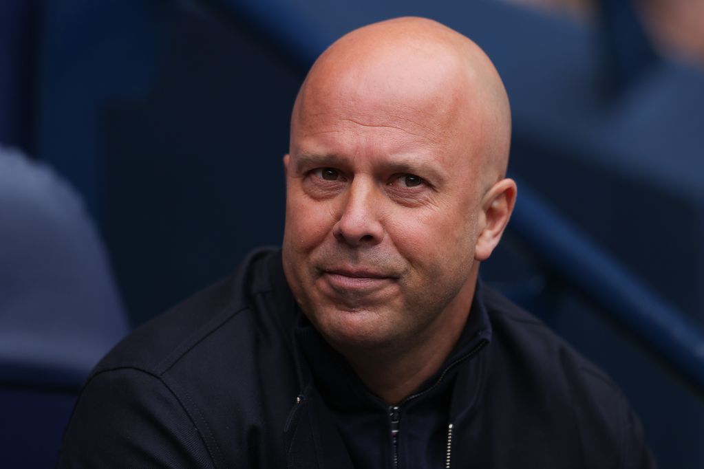 Arne Slot, head coach of Liverpool, during the Emirates FA Cup Quarter Final match between Manchester City and Liverpool on April 04, 2026 in Manchester, England