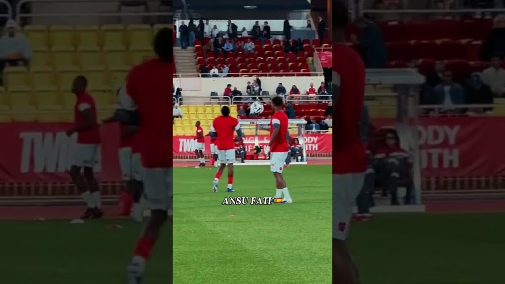 Ansu Fati warming up 👀 #foot #ligue1 #football #ligue1mcdonalds #sports #footballshorts #shorts