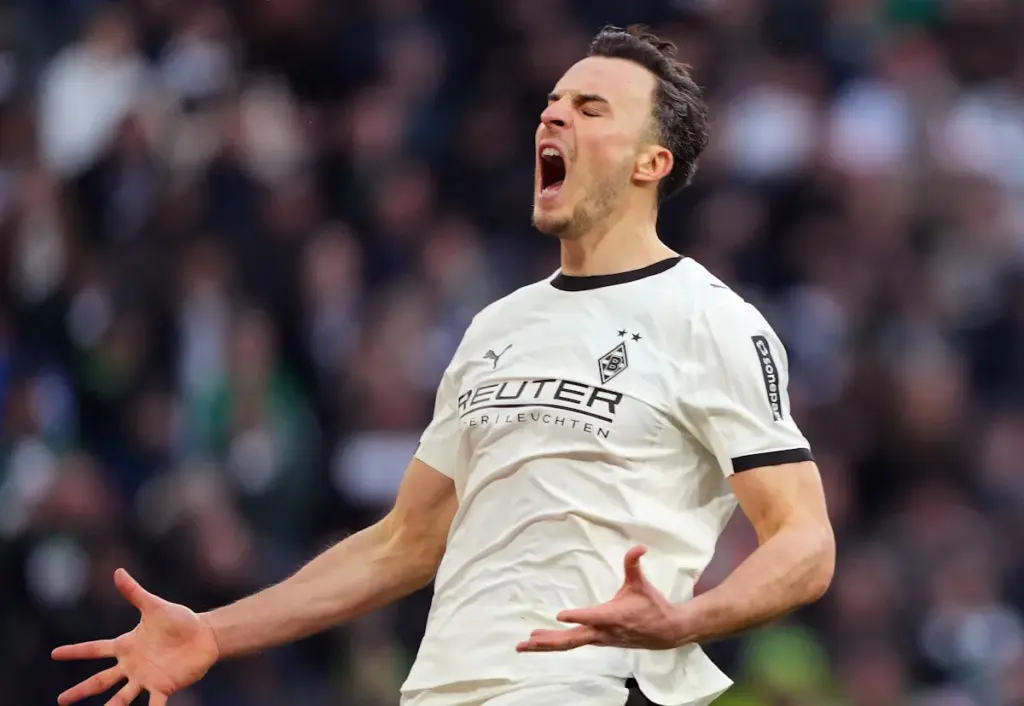 Haris Tabakovic shouts while in action for Borussia Monchengladbach