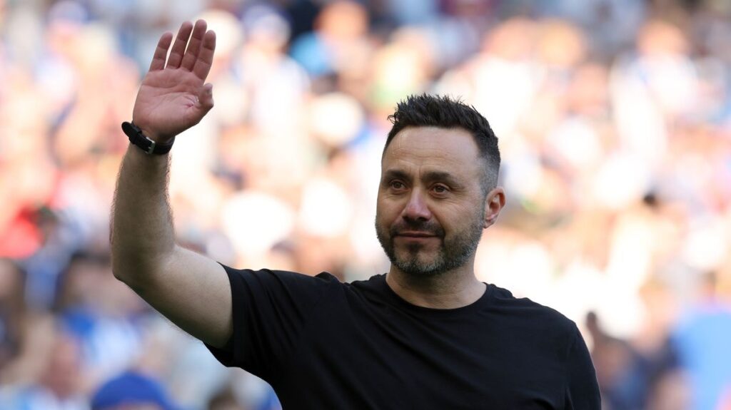 Roberto De Zerbi tells Cristian Romero what Tottenham captain wants to hear