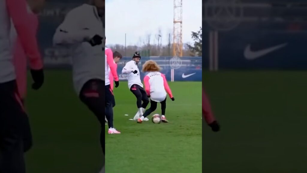 🤣 Xavi Simons on THAT Neymar nutmeg #neymar #neymarjr #footballskills #tottenham