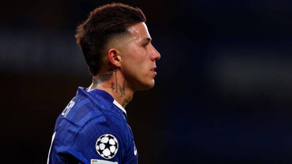 Enzo Fernandez latest as Liam Rosenior makes cryptic Chelsea vs Man Utd admission