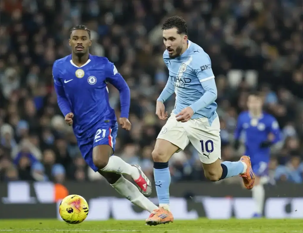 Liam Rosenior says ‘of course’ Chelsea can defeat Manchester City in Premier League - Read Man City