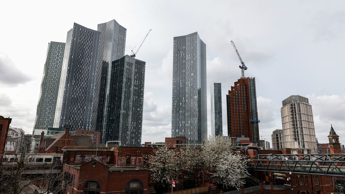 Residents in West Tower first suffered power outages on Wednesday