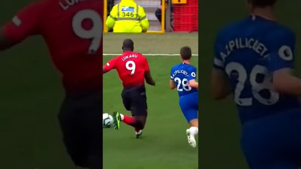 Romelu Lukaku vs Azpilicueta #football #shorts