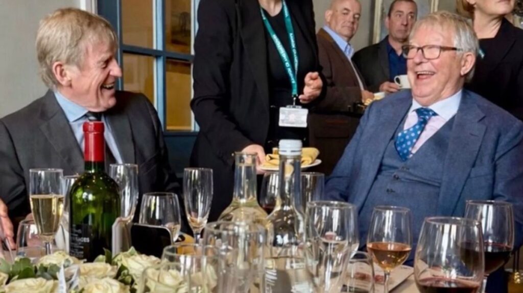 Sir Alex Ferguson enjoys company of Liverpool legend on 'great day'