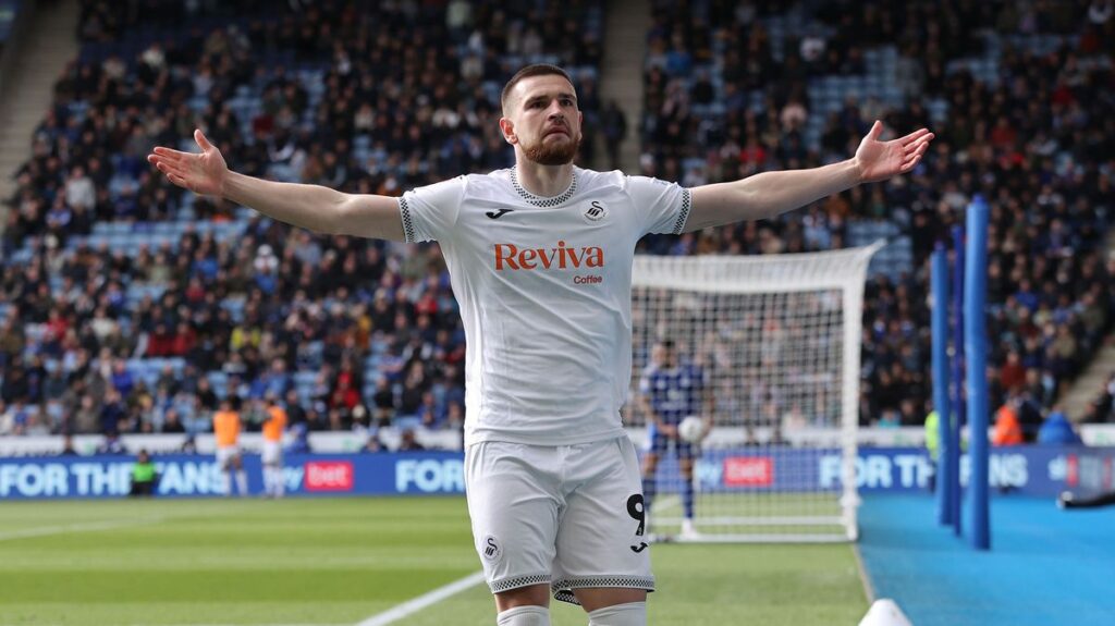 Zan Vipotnik strikes again as Swansea City down struggling Leicester City