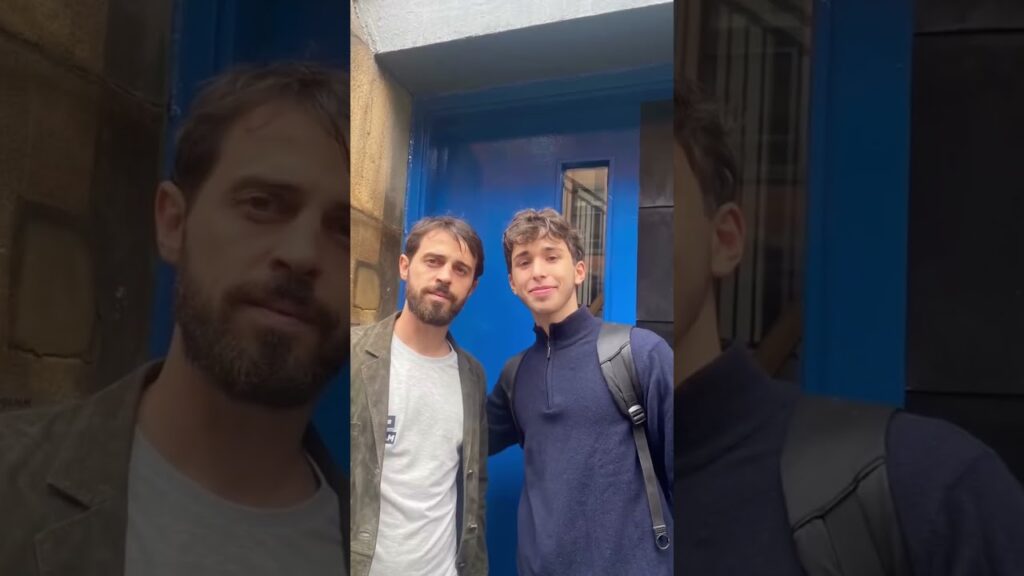 Al menos se sacó sus fotos con Bernardo Silva 😂 (via hsen_abdallah) #shorts | ESPN Deportes