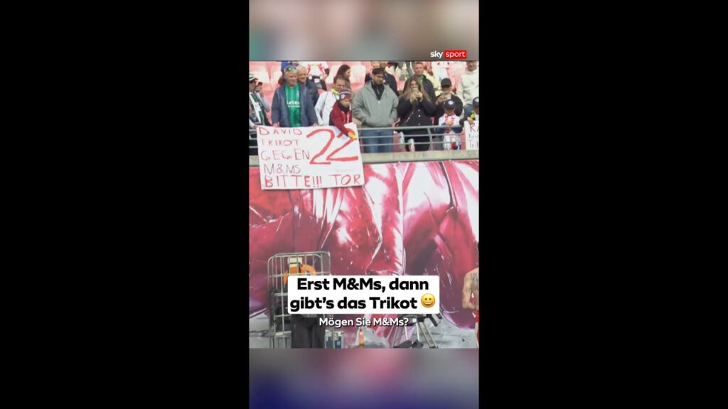 David Raum tauscht sein Trikot gegen M&Ms (obwohl es die gelben waren) 😄👏🏼