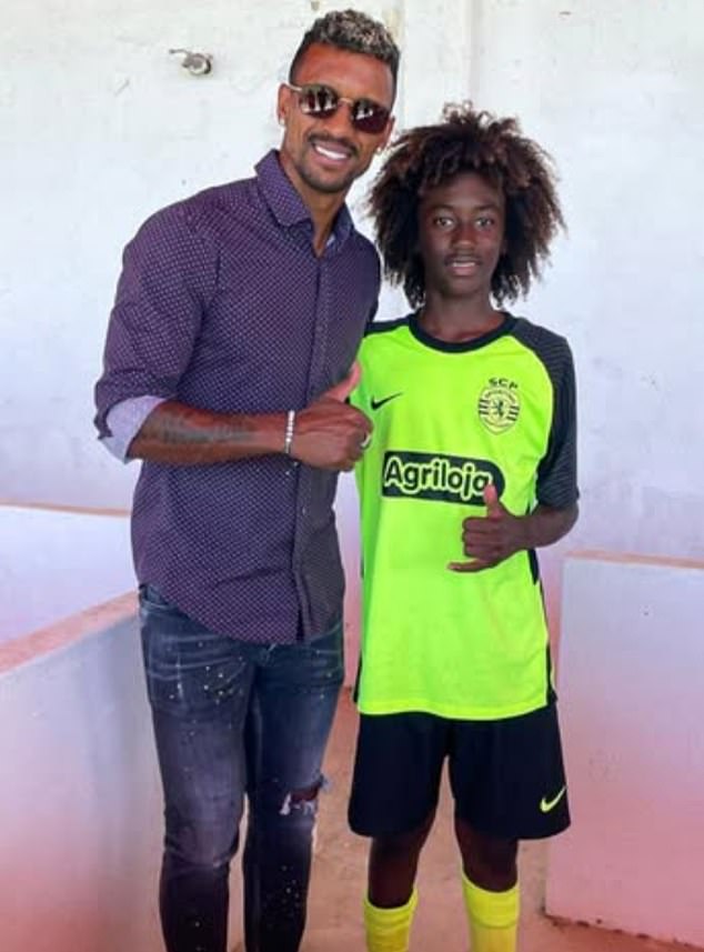 Nani praised his nephew Leonardo Varela, 17, after he signed his first professional deal with Sporting Lisbon