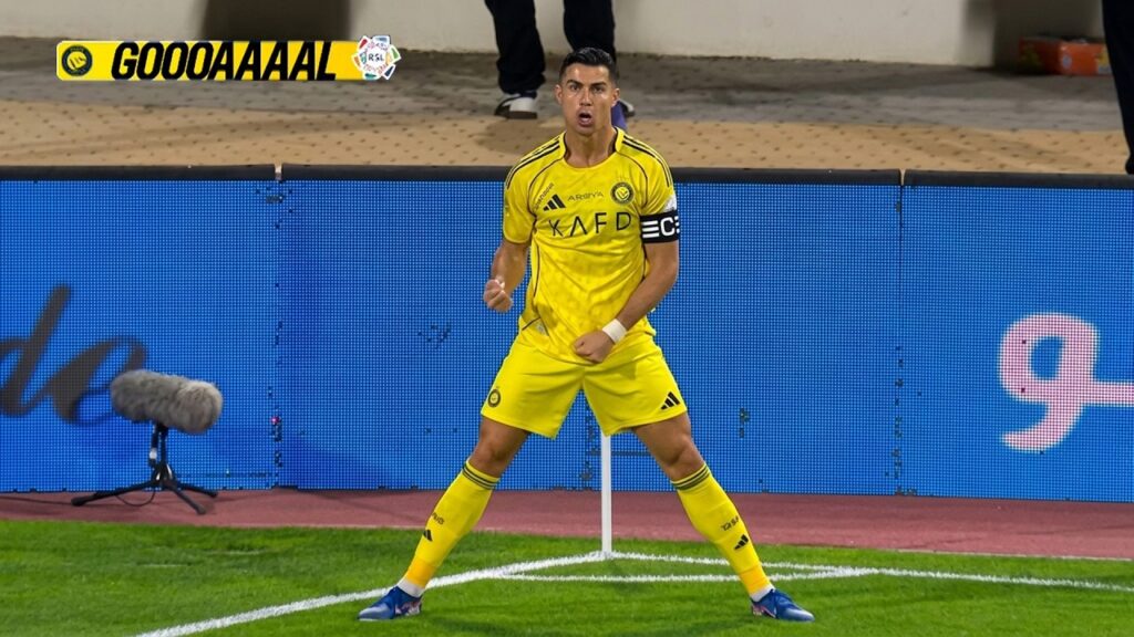 Cristiano Ronaldo SCORES a BEAUTIFUL GOAL & WINS MVP! 😳