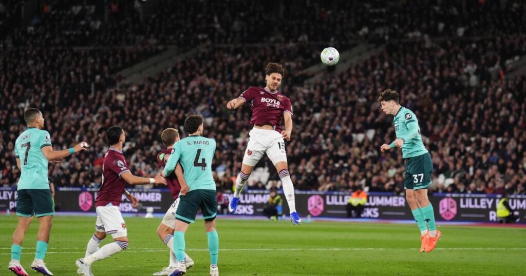 West Ham crush Wolves 4-0 to boost Premier League survival