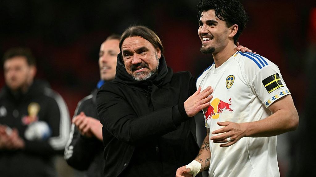 Leeds get 'crunch-time' win at Man United amid relegation fight