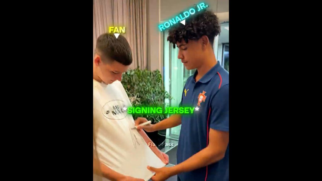 Ronaldo And Ronaldo Jr. Has The Same Autograph Style😳