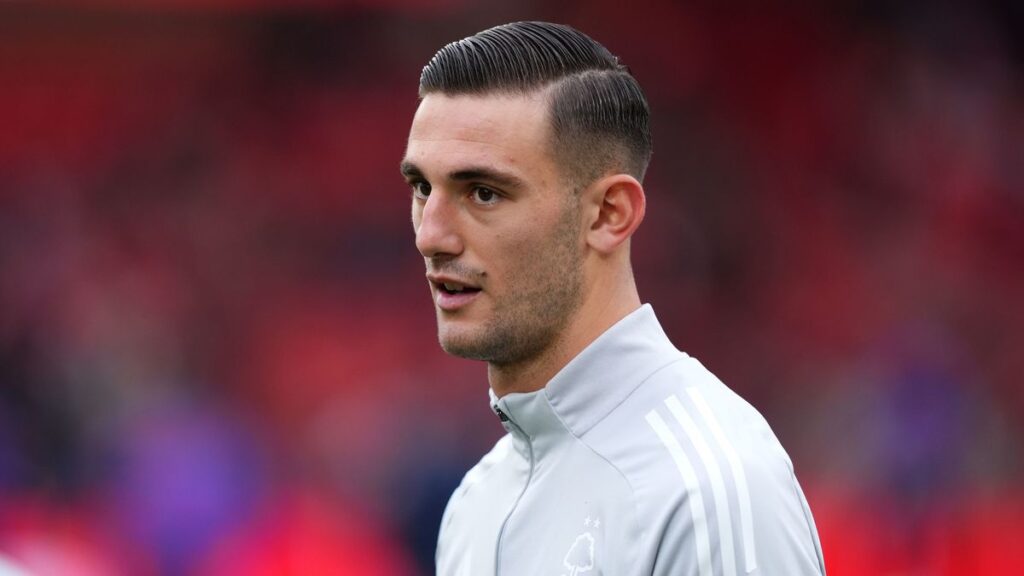 Nottingham Forest 'nightmare' points to striker transfer decision amid fresh price tag