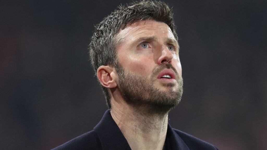 Man United 'delay Michael Carrick offer' after manager update alters thinking