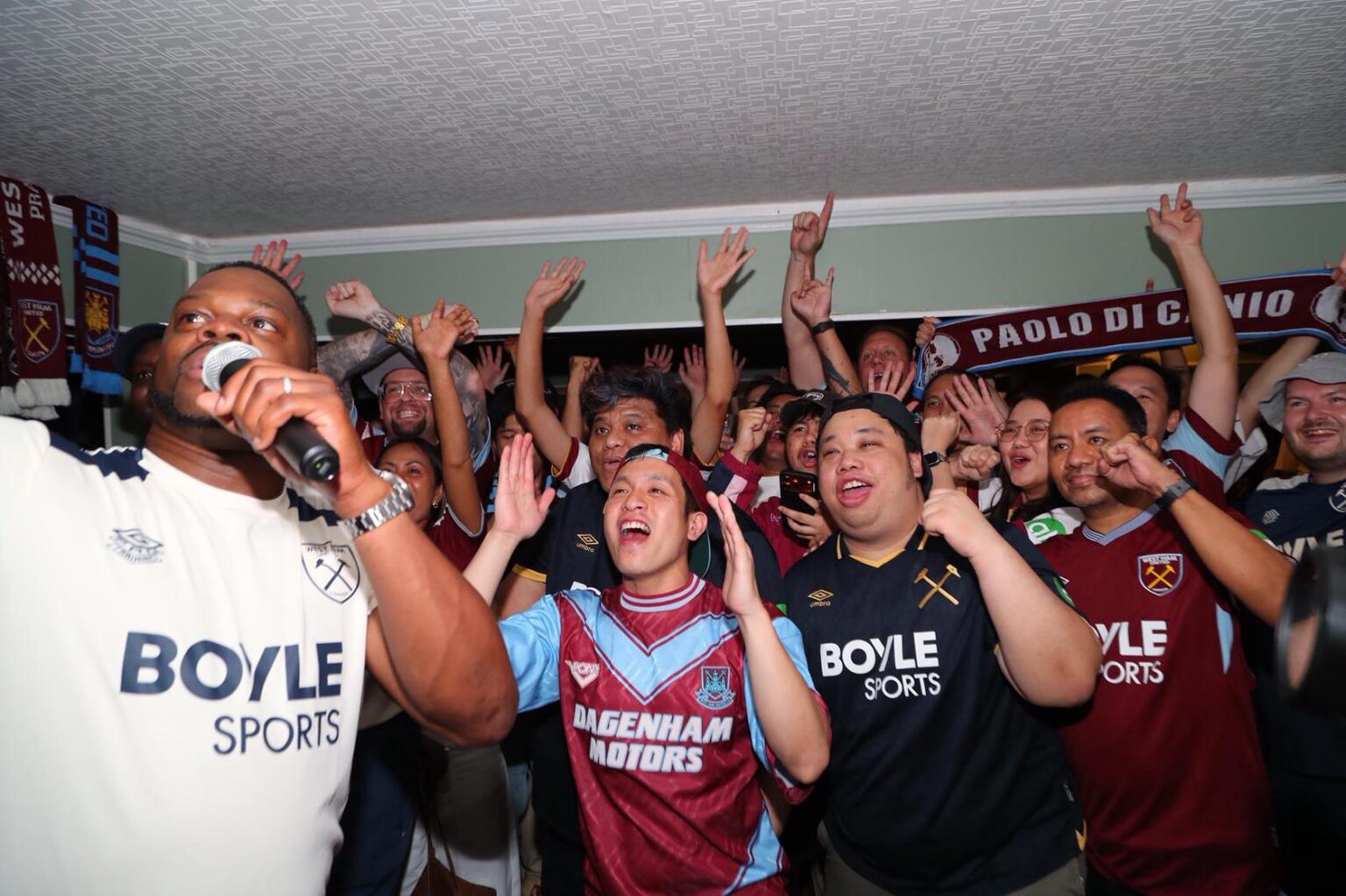 West Ham United and EVA Air deliver memorable watch party with fans in Thailand