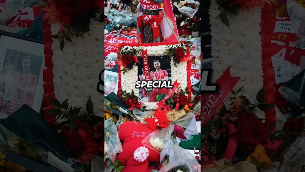 How PSG players and Staff have made a special tribute to Diogo and Silva before the game.🥹😍