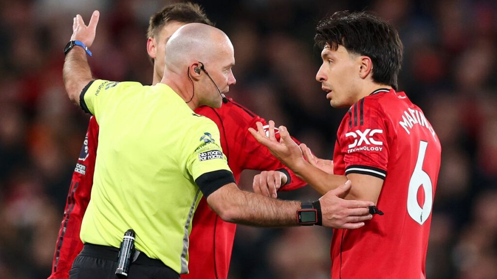 Roy Keane points finger at Michael Carrick over reaction to Man Utd red card fury