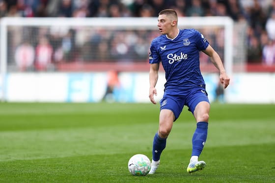 Gambar artikel:Report: Everton set to battle Leeds United in the race to sign Newcastle United defender