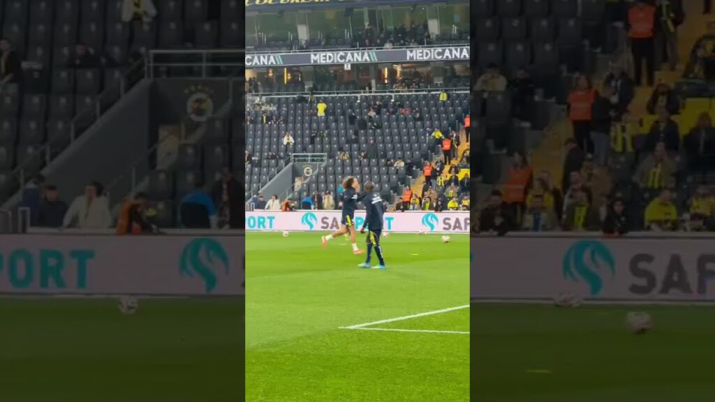 🟡🔵 Matteo Guendouzi, Fenerbahçe taraftarlarını selamladı! #shorts