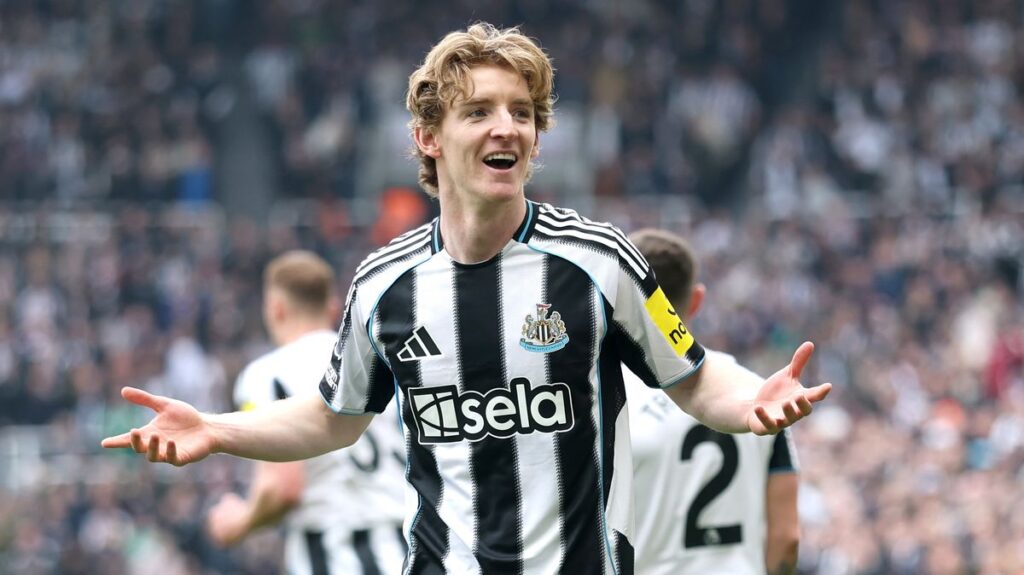 Liverpool transfer news amid $212M double swoop as Arne Slot confirms return