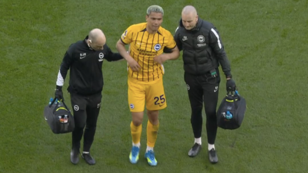 Premier League star in tears as agonising injury forces him off in Tottenham vs Brighton