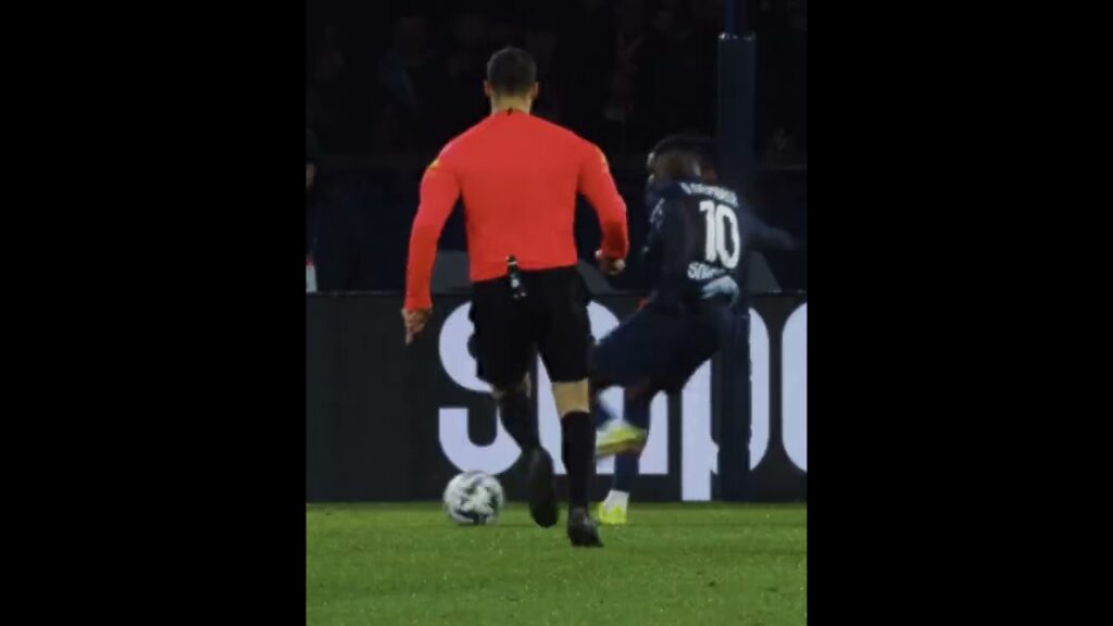 Just Ousmane Dembélé level 🔥⚡️ #football #ligue1 #foot #ligue1mcdonalds #psg #footballshorts #soccer