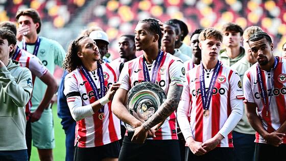 Image de l'article :Brentford U21s 2 Swansea City U21s 2: Laidlaw and Donovan strike as Bees win PDL title at Gtech Community Stadium