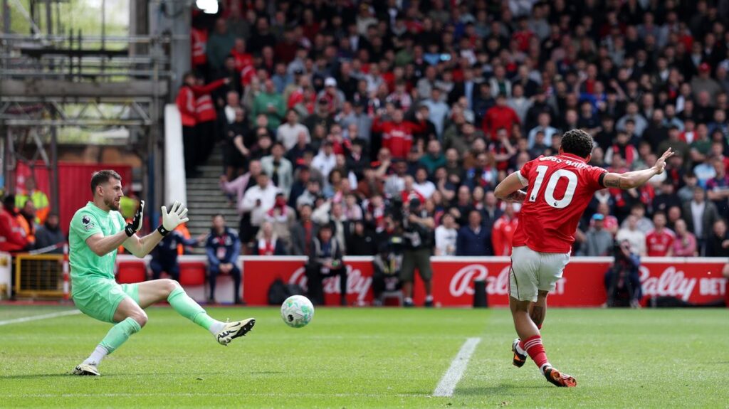 What Vitor Pereira did after Morgan Gibbs-White treble as Nottingham Forest claim huge win