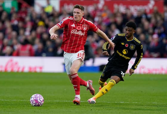 Artikelbild:Manchester United lead race for Premier League destroyer