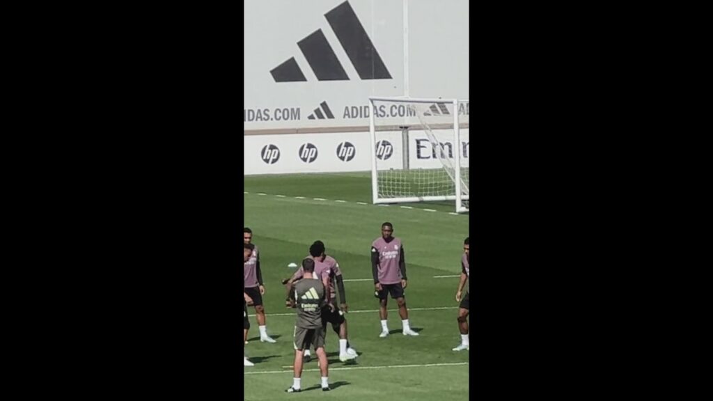 El CAÑO de MILITAO a RÜDIGER en el entrenamiento del Real Madrid