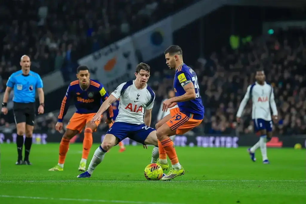 Newcastle United boost in £34m chase for Sandro Tonali replacement at Tottenham - Read Newcastle F.C.