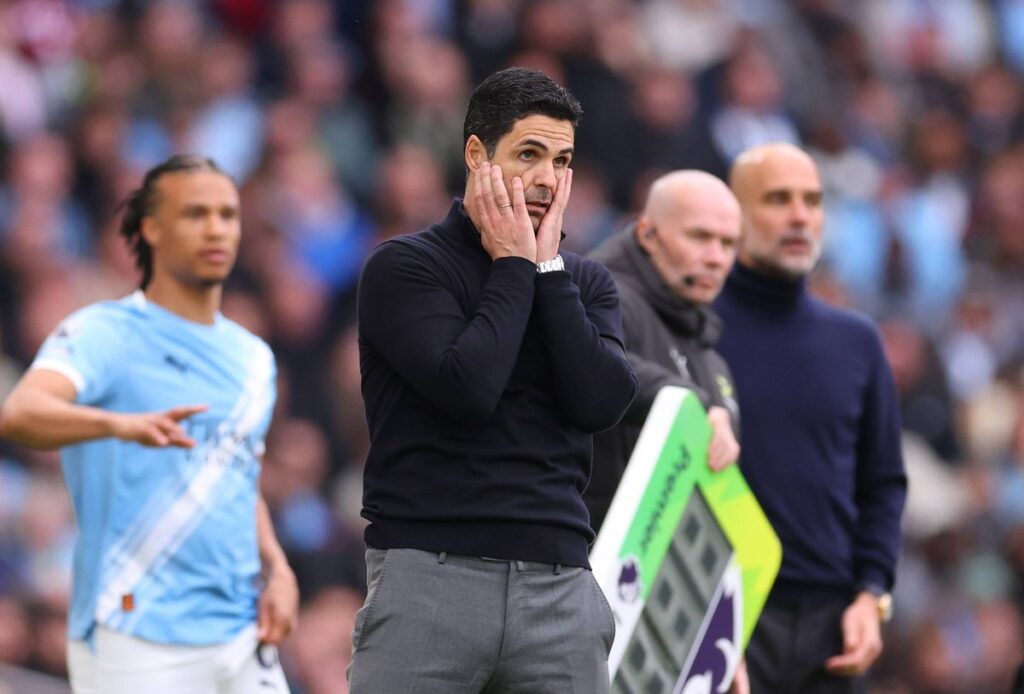 Mikel Arteta manager / head coach  of Arsenal reacts during the Premier League match between Manchester City and Arsenal at Etihad Stadium