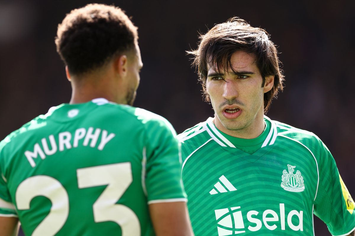 Sandro Tonali during the Premier League match between Crystal Palace and Newcastle United at Selhurst Park. 