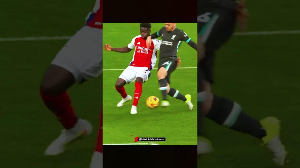 Saka destroys Robertson 🥶