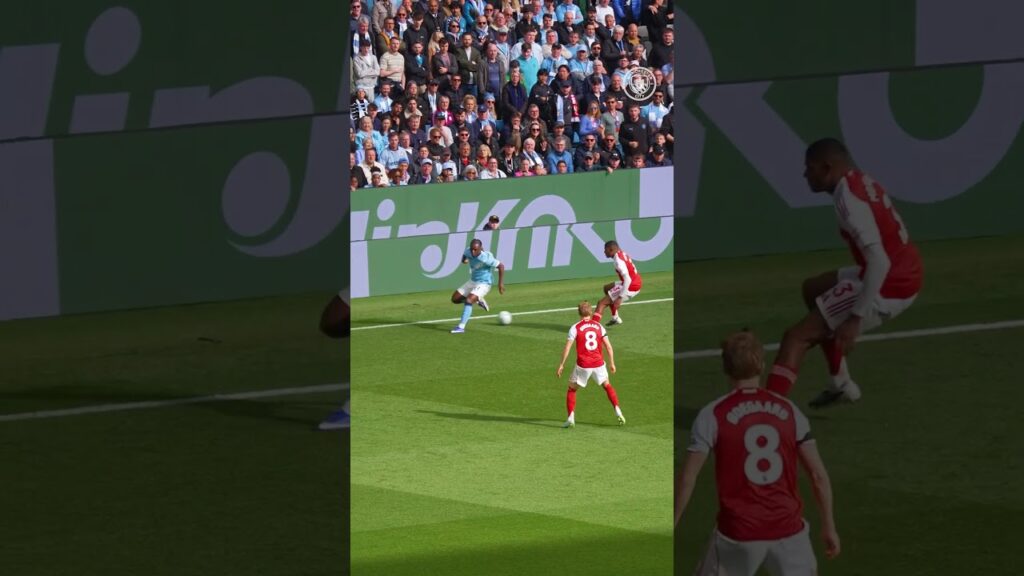 You can try, but you won’t stop Doku 🇧🇪 #doku #mancity #premierleague #arsenal #skills #running