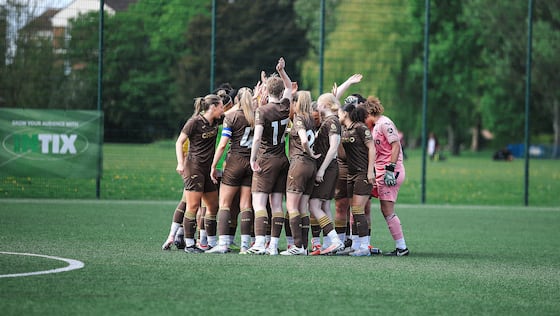 Imagem do artigo:Sport London e Benfica 0 Brentford Women 10: Cheatley and Phillips hat-tricks as Bees hit double figures