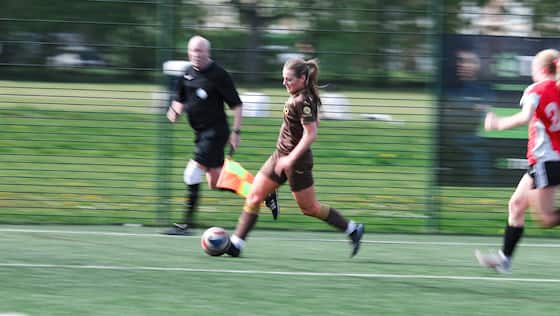 Imagem do artigo:Sport London e Benfica 0 Brentford Women 10: Cheatley and Phillips hat-tricks as Bees hit double figures