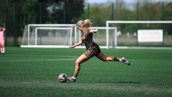 Imagem do artigo:Sport London e Benfica 0 Brentford Women 10: Cheatley and Phillips hat-tricks as Bees hit double figures