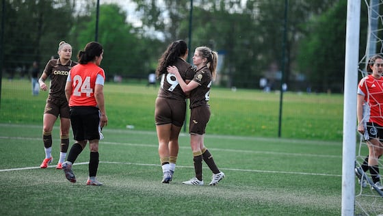 Imagem do artigo:Sport London e Benfica 0 Brentford Women 10: Cheatley and Phillips hat-tricks as Bees hit double figures