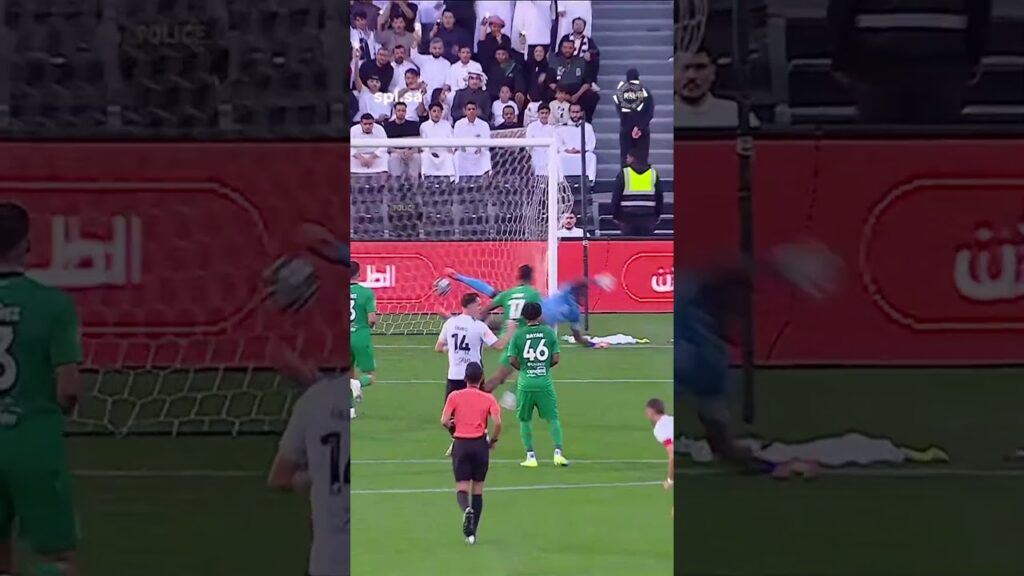 Free-kicks are target practice for Yannick Carrasco 🎯