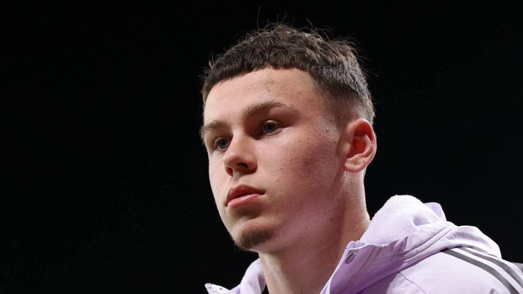 JJ Gabriel and Kai Rooney may face same decision after Man Utd first-team breakthrough