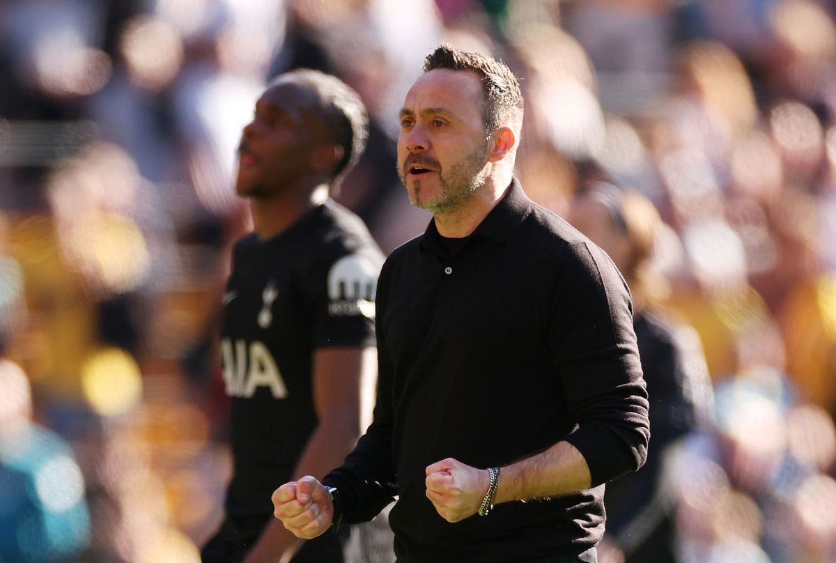 Tottenham head coach Roberto De Zerbi reacts