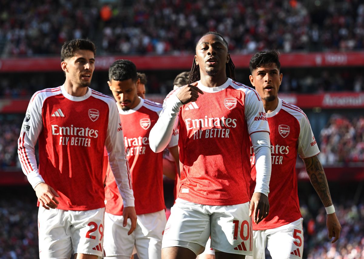 Eberechi Eze of Arsenal celebrates scoring